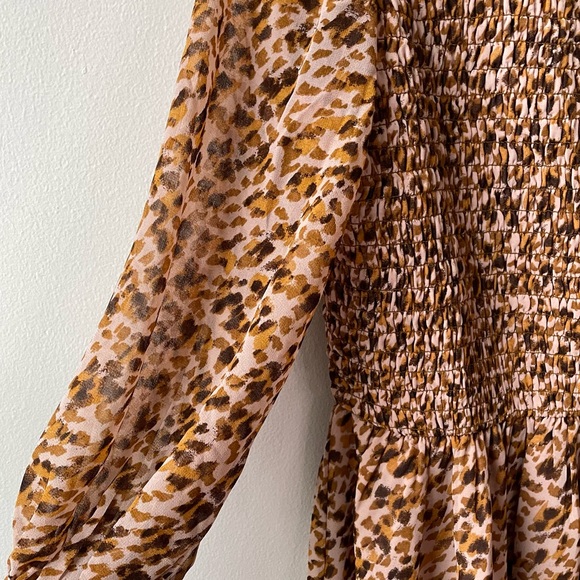 NWT Ann Taylor Petite Animal Print Smocked Dress - Picture 4 of 9